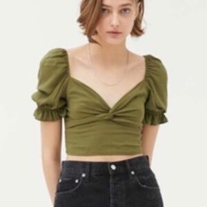 Urban Outfitters Women's Size Medium (M) Twist-Front Puff Sleeve Blouse